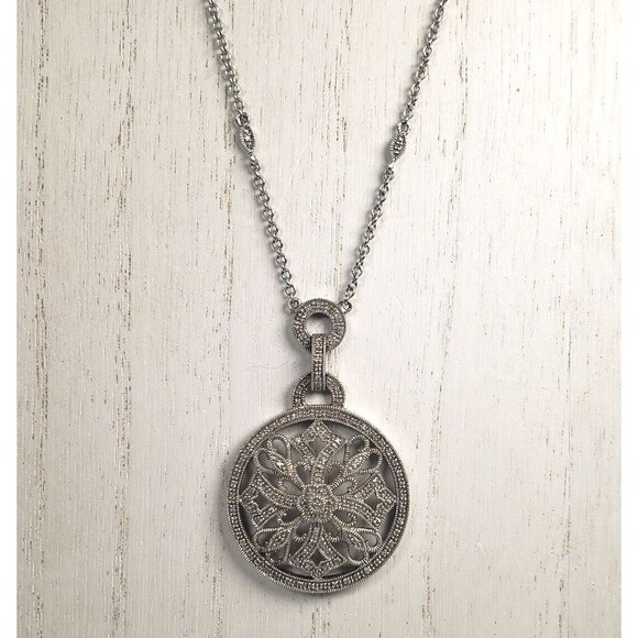 Vintage 925 Sterling Silver w Diamond Circle Cross Hearts Pendant Chain Necklace - Picture 11 of 16